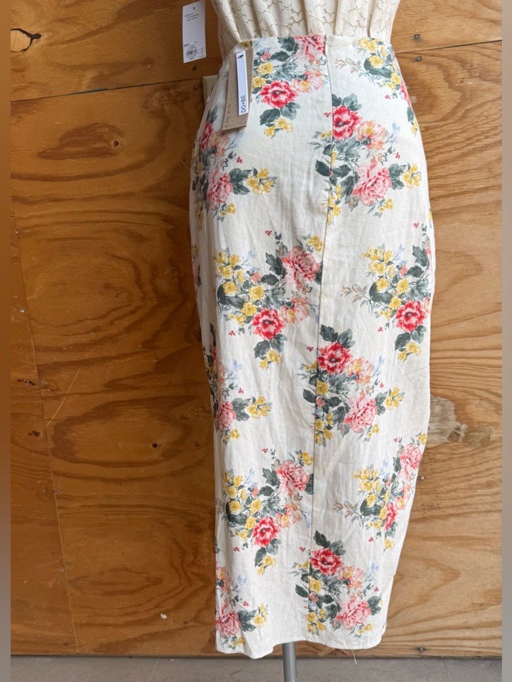 NWT Linen Blend Floral Skirt - Picture 4 of 9